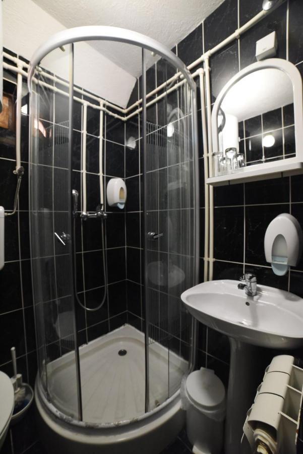 Hotel Etno Kuca Sa Konacistem Gocko Vrnjačka Banja Exterior foto