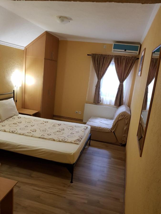 Hotel Etno Kuca Sa Konacistem Gocko Vrnjačka Banja Exterior foto