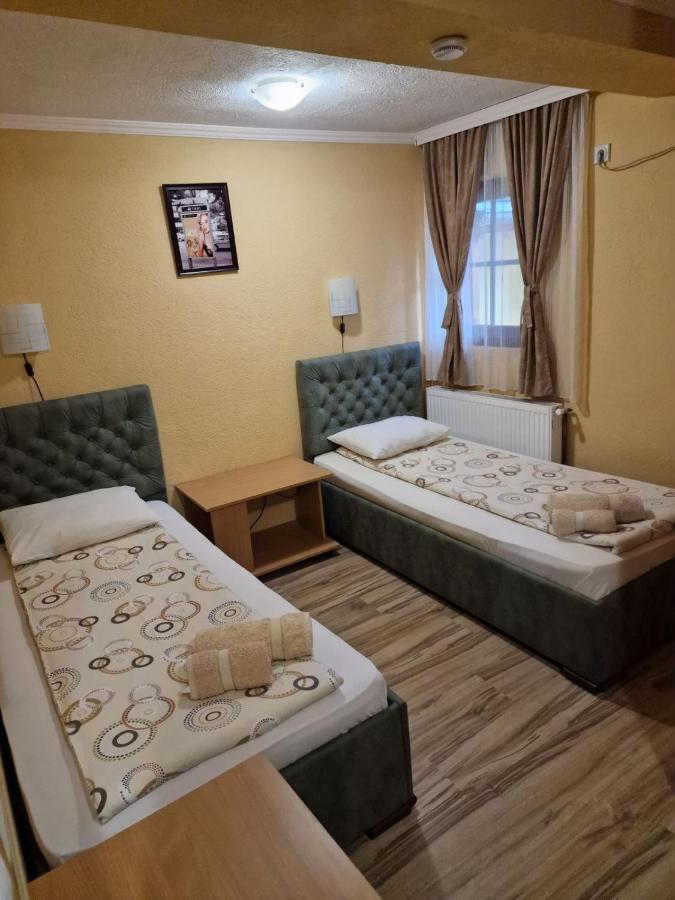 Hotel Etno Kuca Sa Konacistem Gocko Vrnjačka Banja Exterior foto